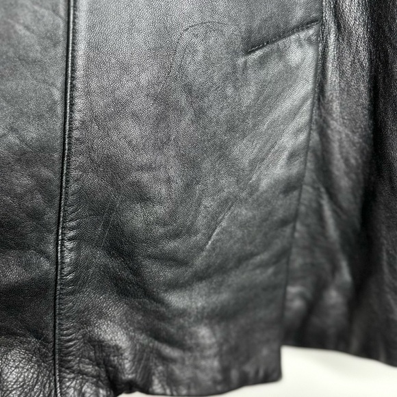 Danier Women’s Leather Jacket / Genuine Leather / Vintage Danier Leather - Picture 10 of 10